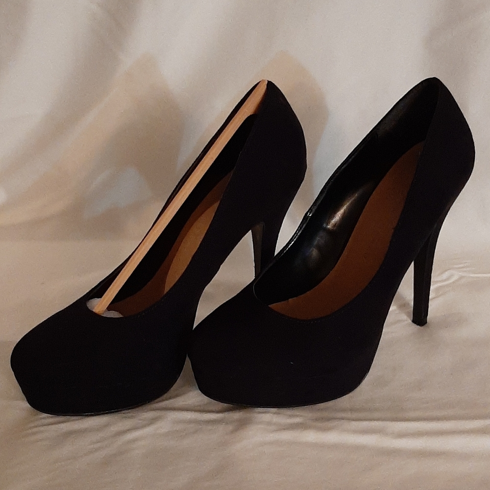 Dress shoes